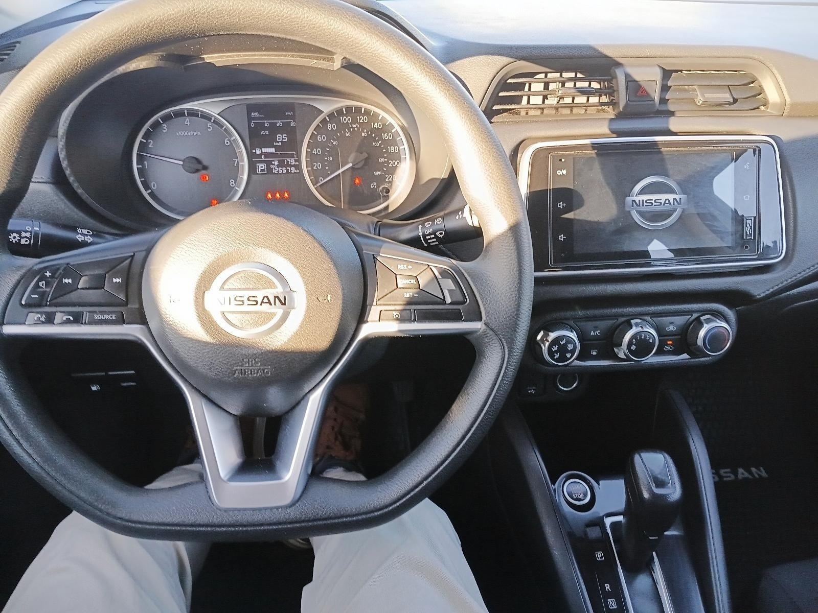 NISSAN VERSA 2021 - Imagen 9 de 12