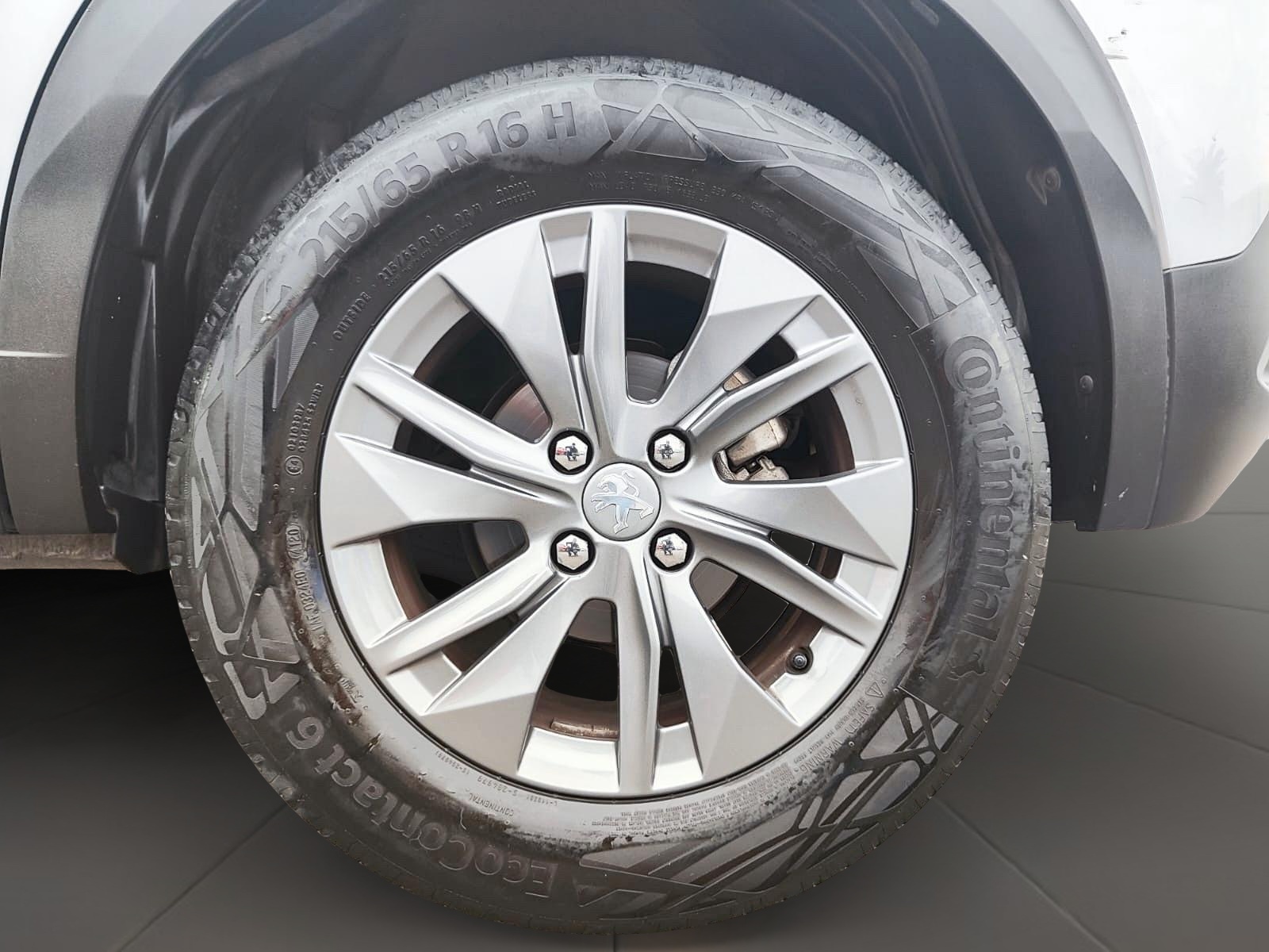 PEUGEOT 2008 P2 2021 - Imagen 7 de 12