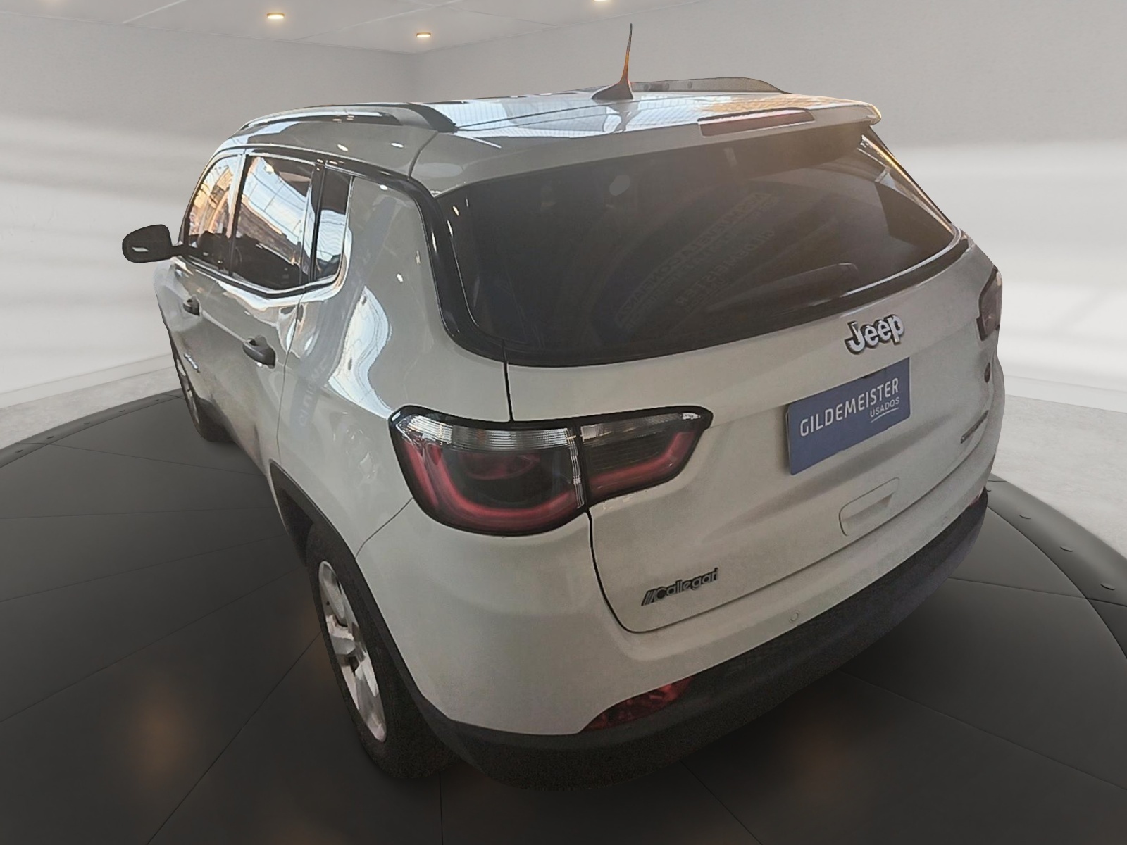 JEEP JEEP 2019 - Foto 3 de 12