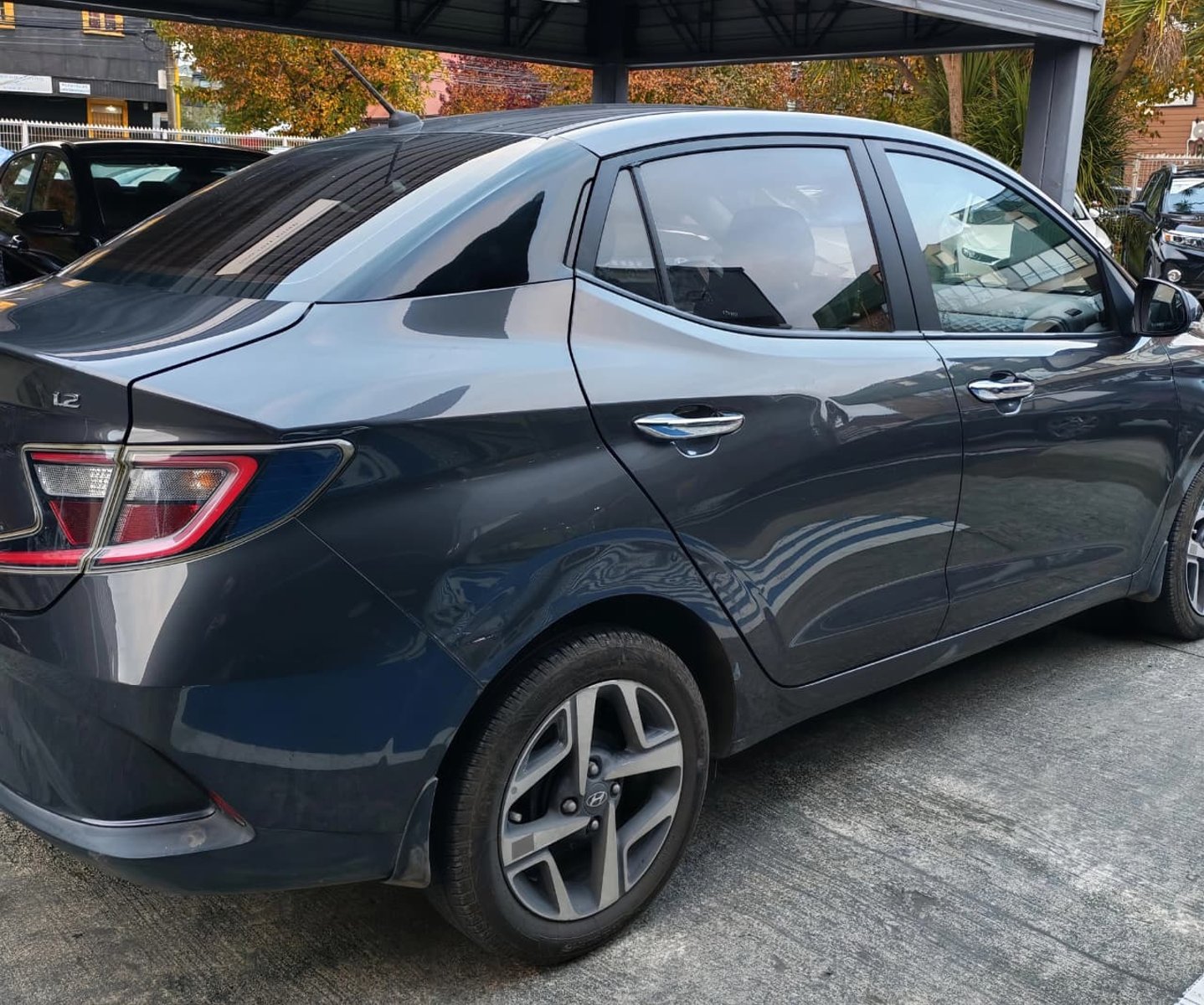 HYUNDAI GRAND I-10 2023 - Imagen 4 de 11