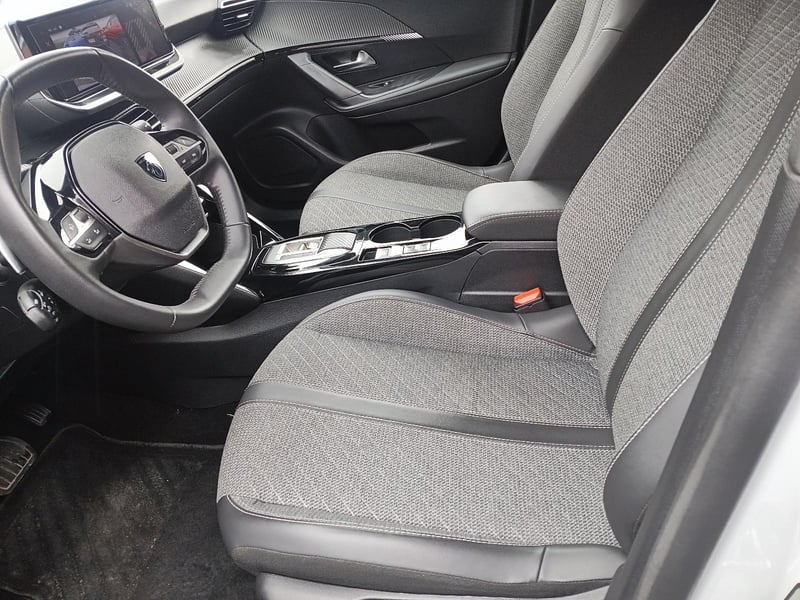 Peugeot 2008 2024 - Imagen 10 de 12