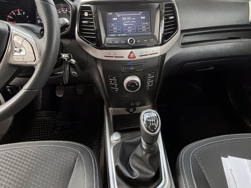 Mahindra XUV300 2025 - Imagen 11 de 12
