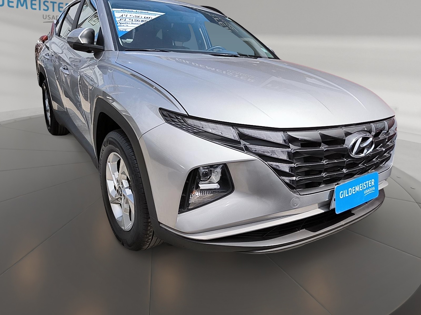 Hyundai TUCSON 2023 - Foto 2 de 12