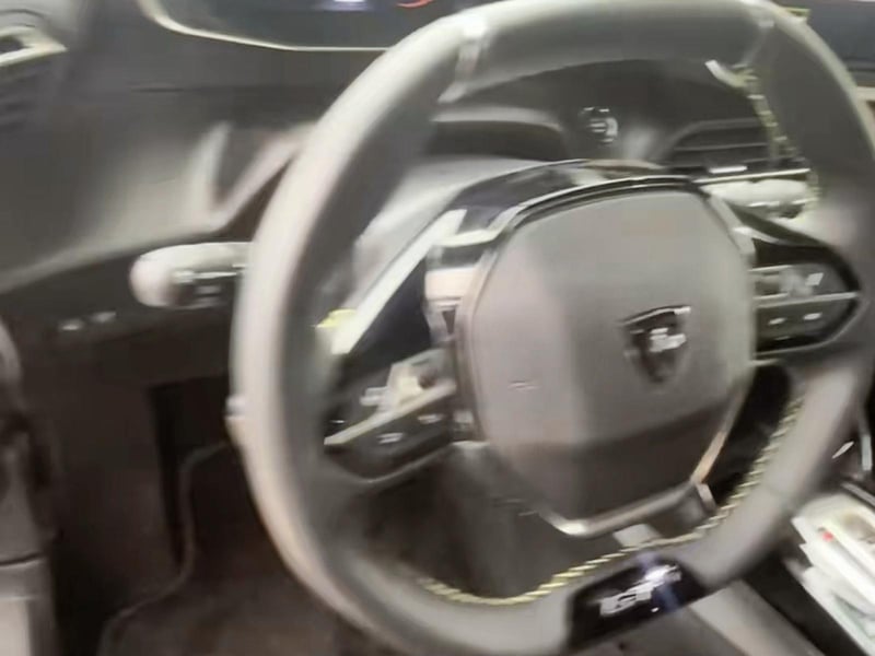Peugeot 2008 MCA GT MHEV 136 EDCT6 2026 - Imagen 10 de 12