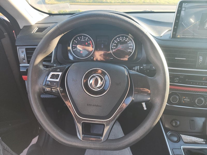 Dongfeng JOYEAR SX6 2022 - Imagen 10 de 12