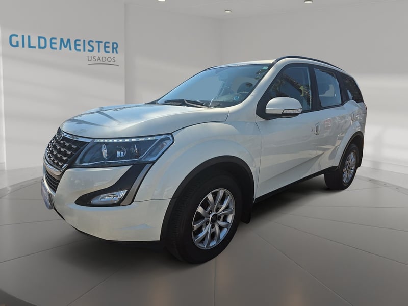 Mahindra XUV500 2020