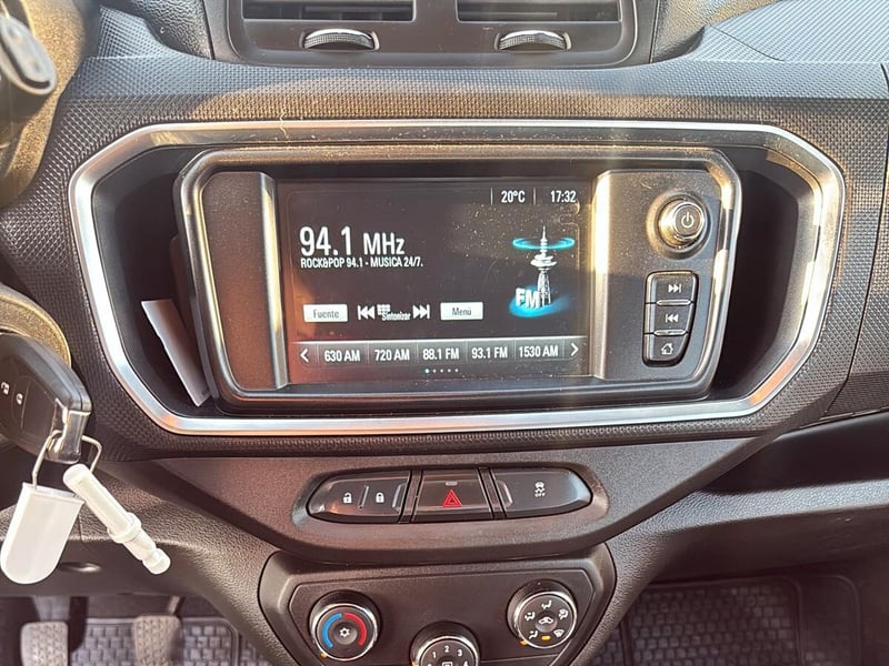 Chevrolet CHEVROLET 2024 - Imagen 9 de 12