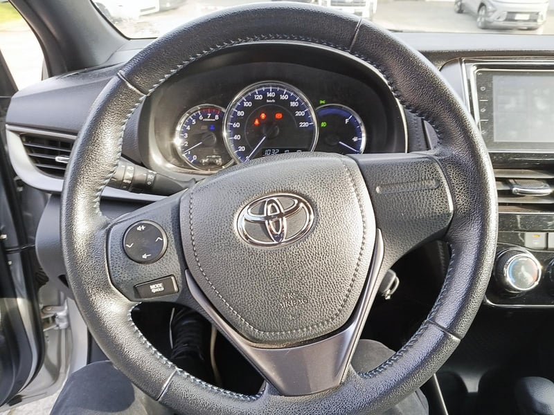 Toyota YARIS 2022 - Imagen 11 de 12