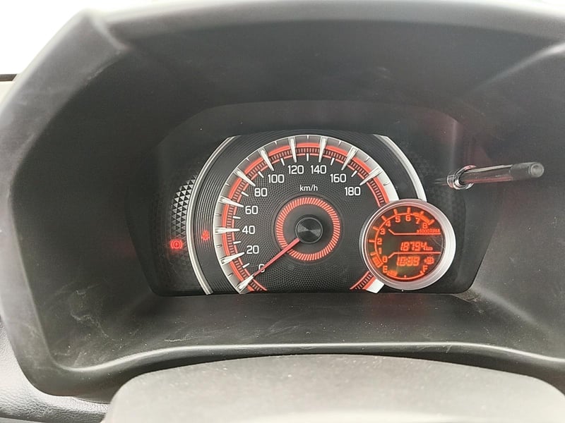 Suzuki CELERIO 2024 - Imagen 10 de 12