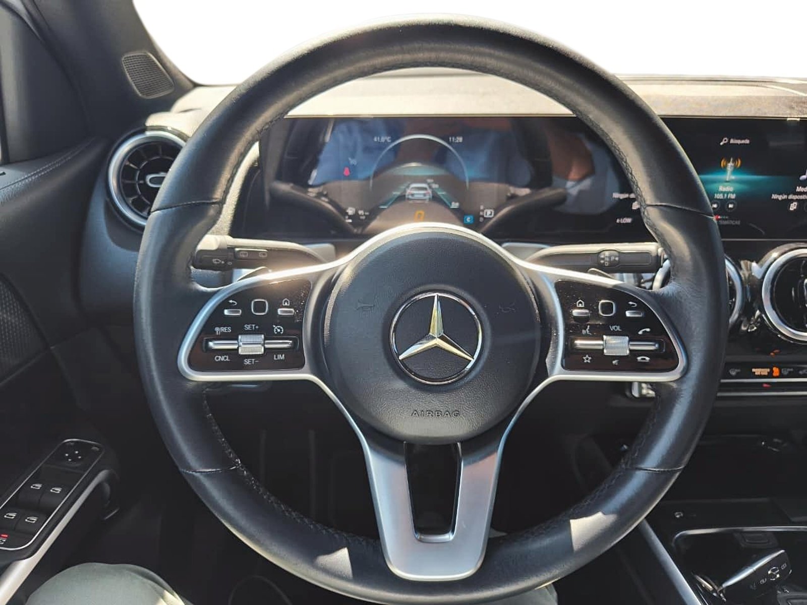 MERCEDES BENZ GLB 2023 - Imagen 6 de 12