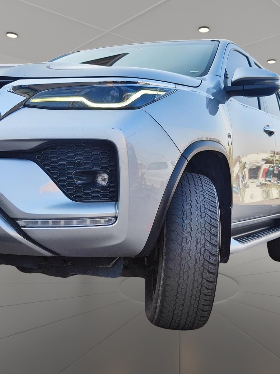 TOYOTA FORTUNER 2023 - Imagen 7 de 12
