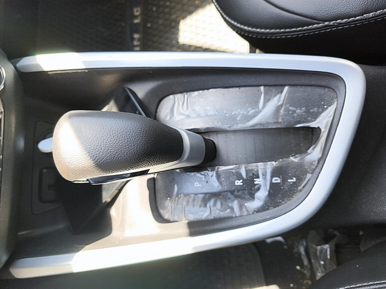Chevrolet ONIX TURBO 2024 - Imagen 9 de 12