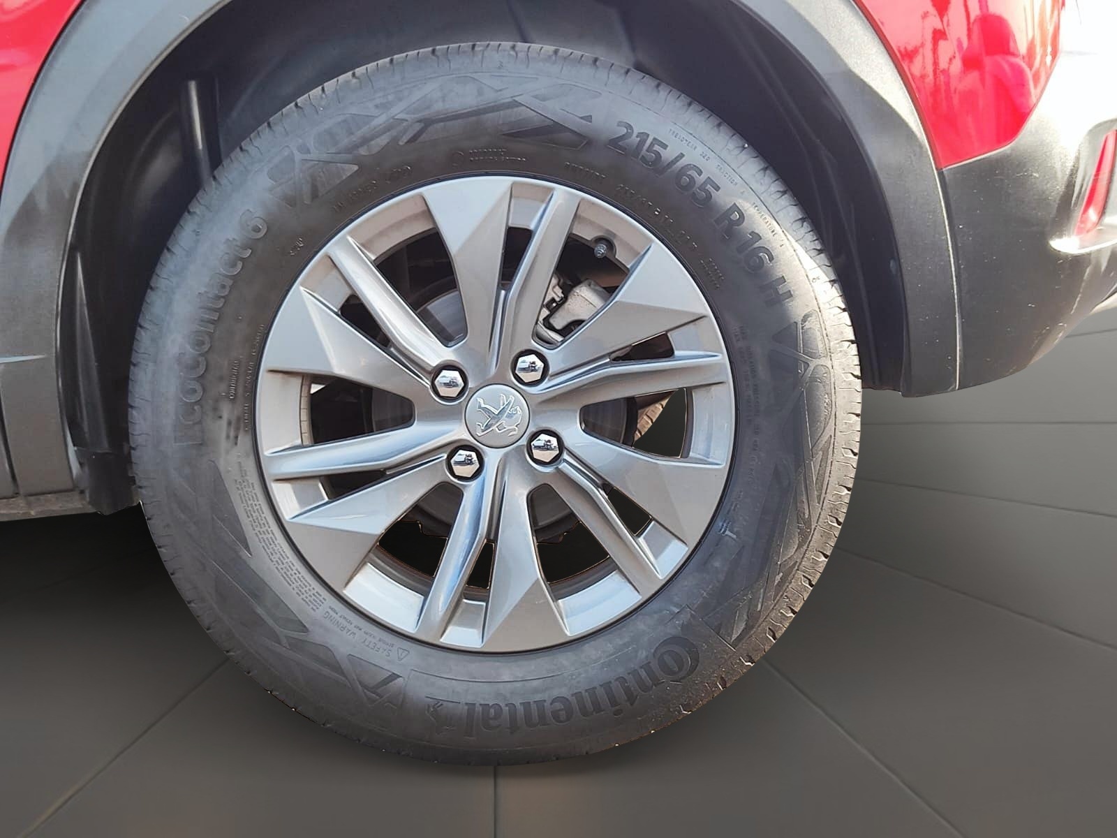 Peugeot 2008 P2 2023 - Imagen 8 de 12