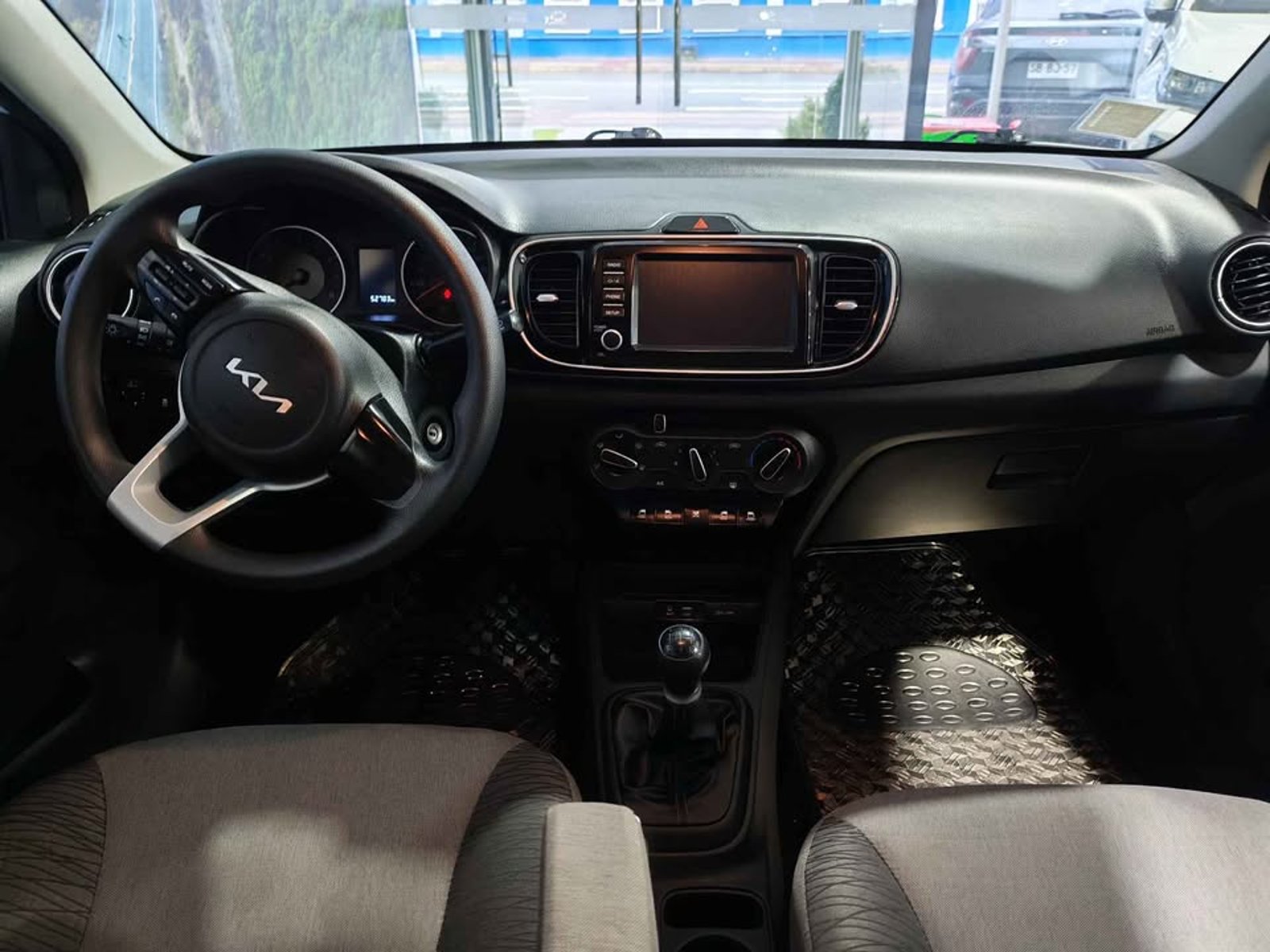 Kia SOLUTO 2023 - Imagen 9 de 9