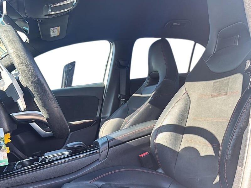 Mercedes-Benz A 2023 - Imagen 9 de 12
