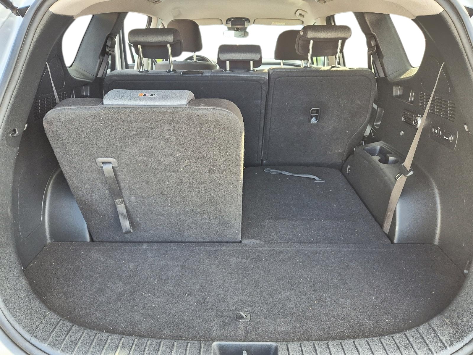 HYUNDAI SANTA FE 2022 - Imagen 8 de 12