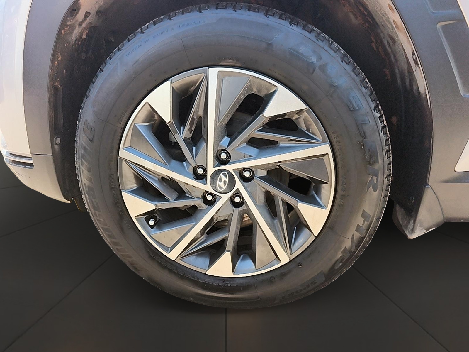 Hyundai TUCSON 2023 - Foto 5 de 12