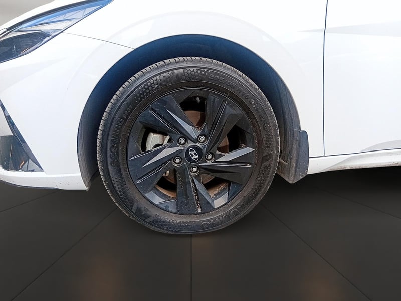 Hyundai ELANTRA 2023 - Imagen 6 de 12