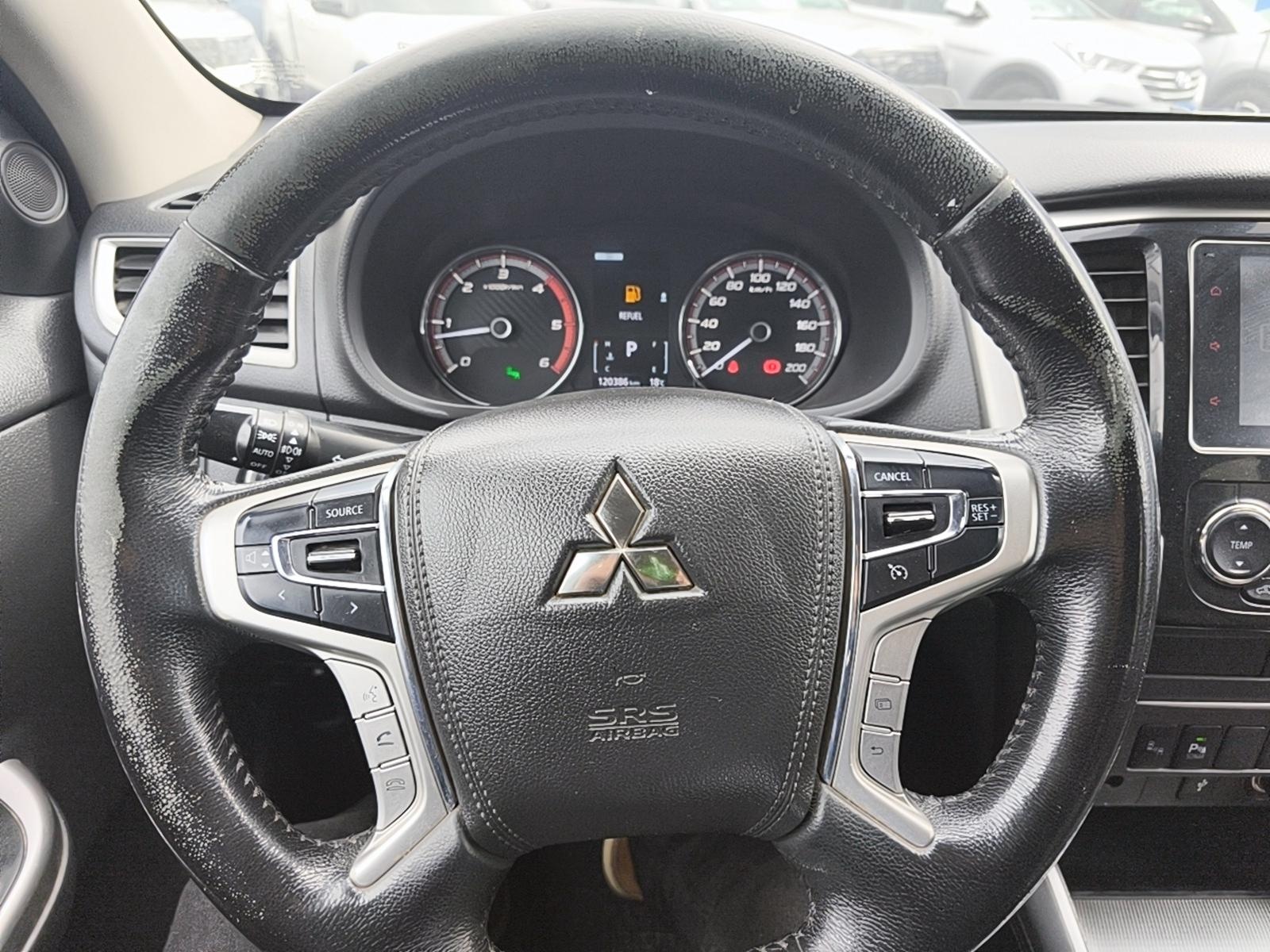 Mitsubishi L200 2022 - Imagen 10 de 12