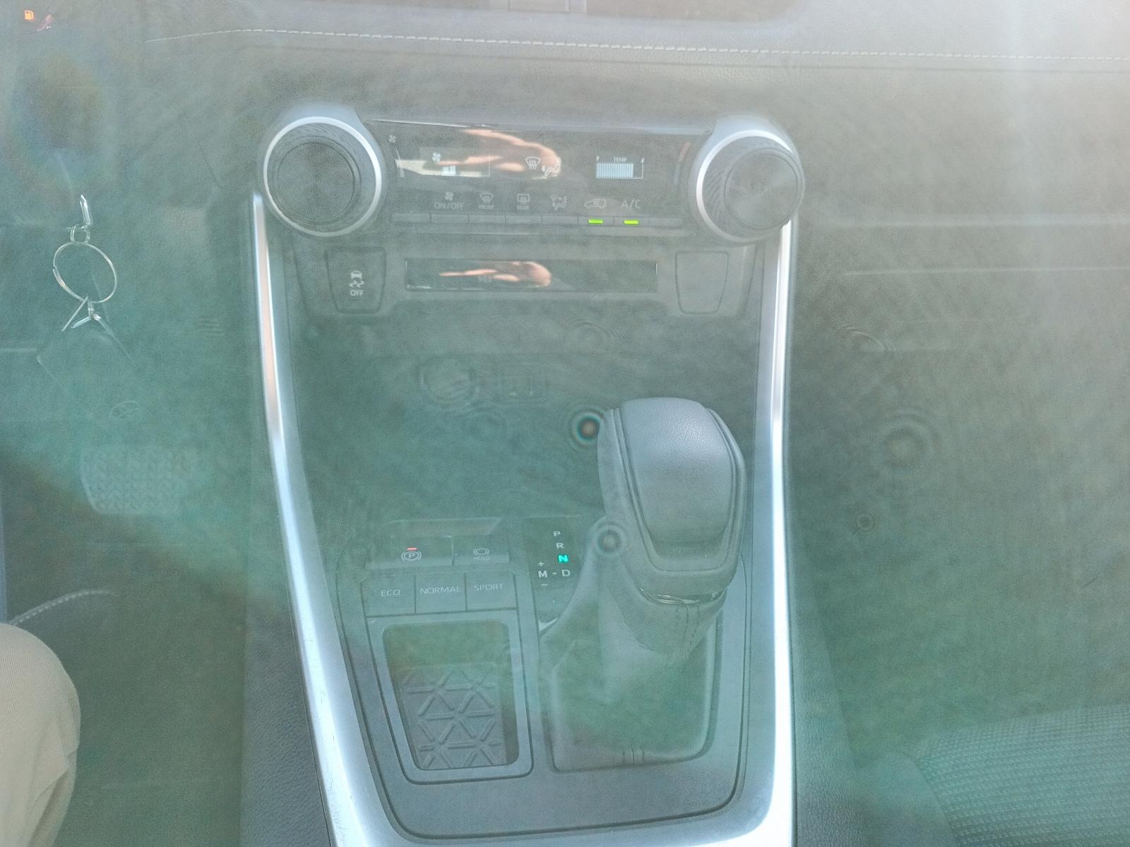 Toyota RAV4 2024 - Imagen 10 de 12