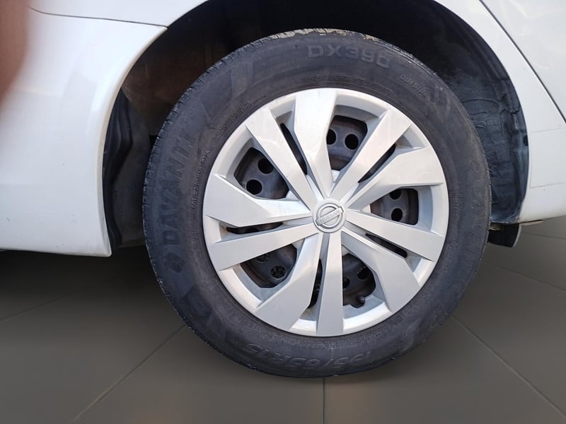 Nissan VERSA 2021 - Imagen 7 de 12