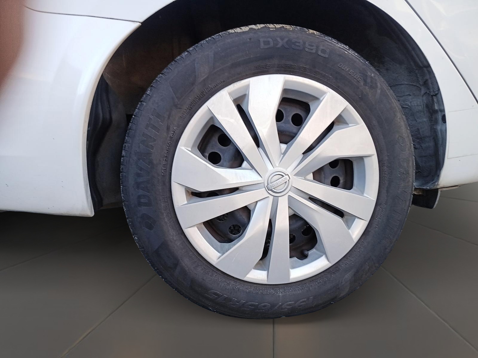 NISSAN VERSA 2021 - Imagen 7 de 12