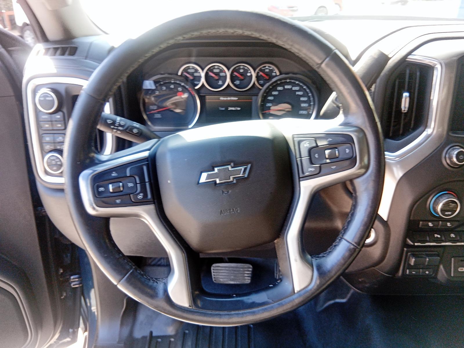 CHEVROLET SILVERADO 2021 - Imagen 11 de 12