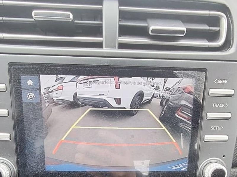 Hyundai CRETA SU2ID 1.5 MT PLUS 2024 - Imagen 11 de 12