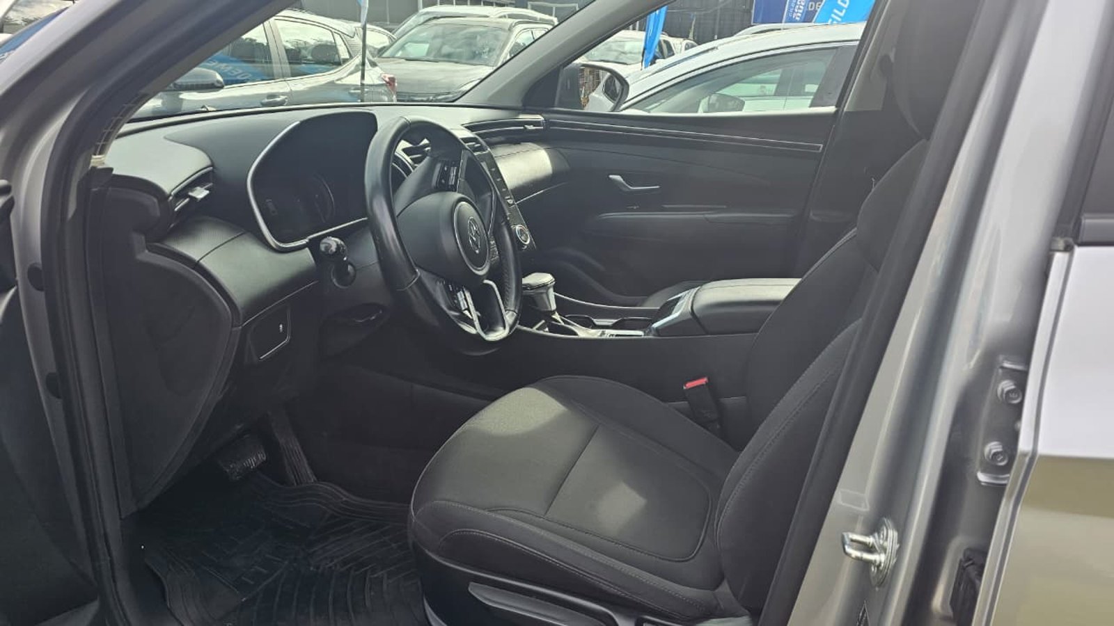 HYUNDAI TUCSON 2024 - Imagen 8 de 12