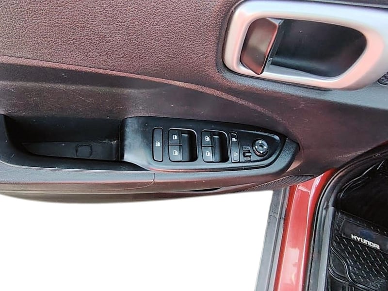 Hyundai VENUE 2021 - Imagen 10 de 12