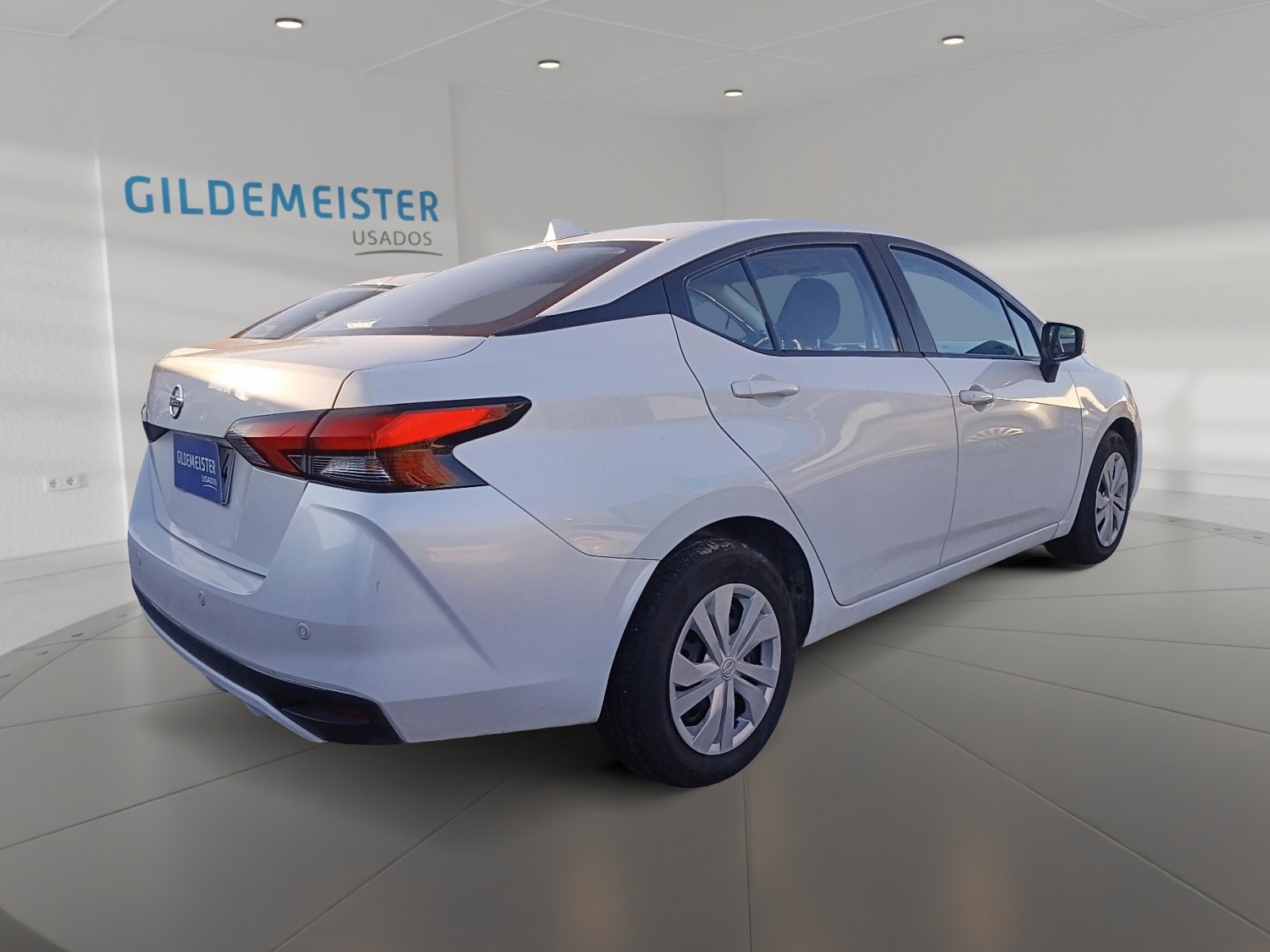 NISSAN VERSA 2021 - Imagen 6 de 12