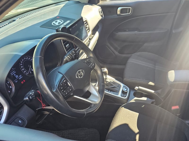 Hyundai VENUE 2021 - Imagen 8 de 9