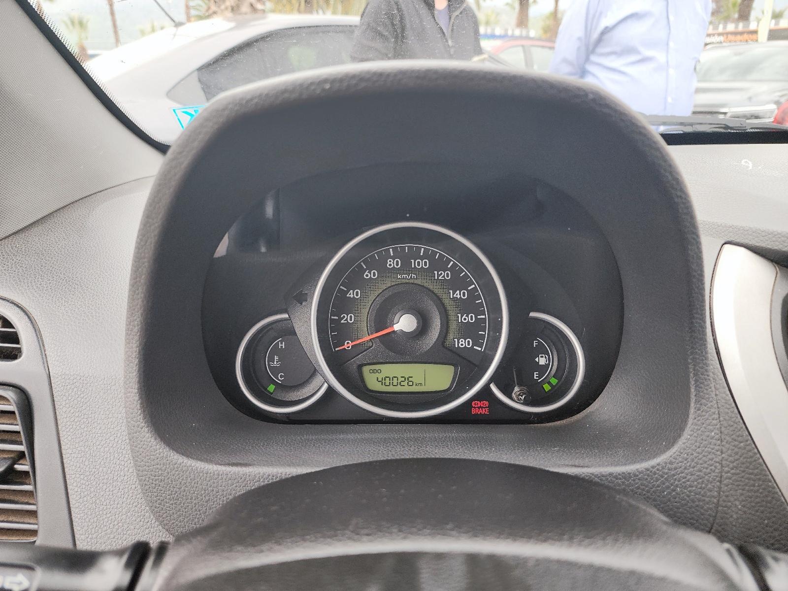 Hyundai EON 2013 - Imagen 12 de 12