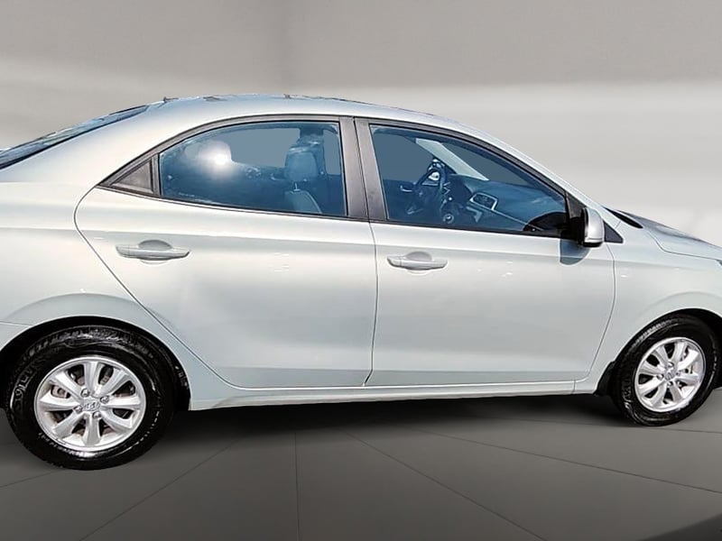 Hyundai VERNA 2022 - Imagen 7 de 12