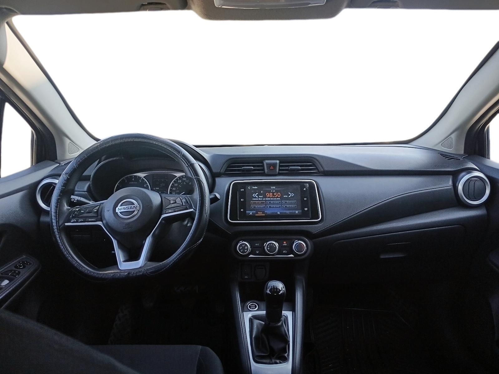 NISSAN VERSA 2023 - Imagen 9 de 12