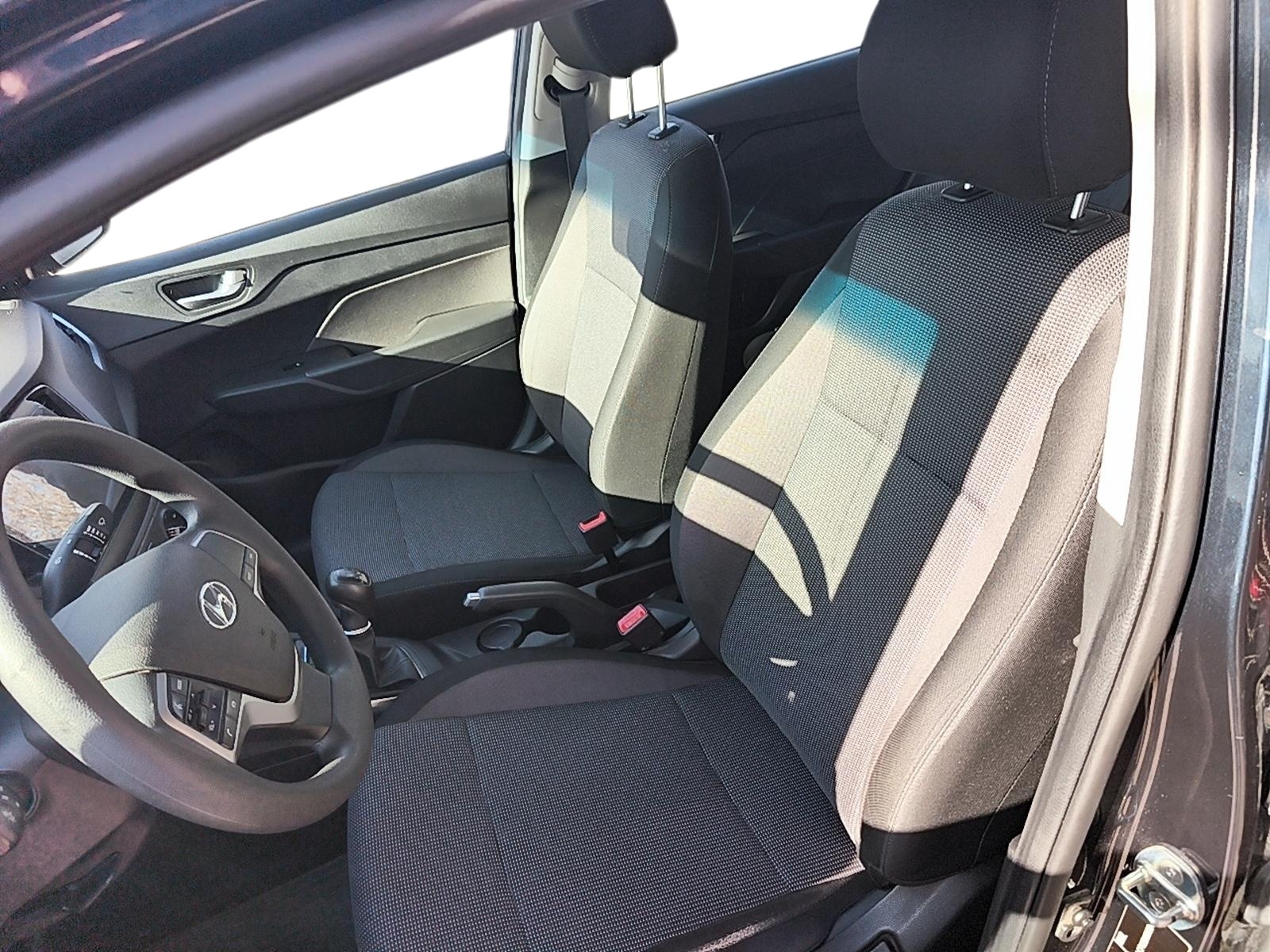 HYUNDAI ACCENT 2022 - Imagen 6 de 11