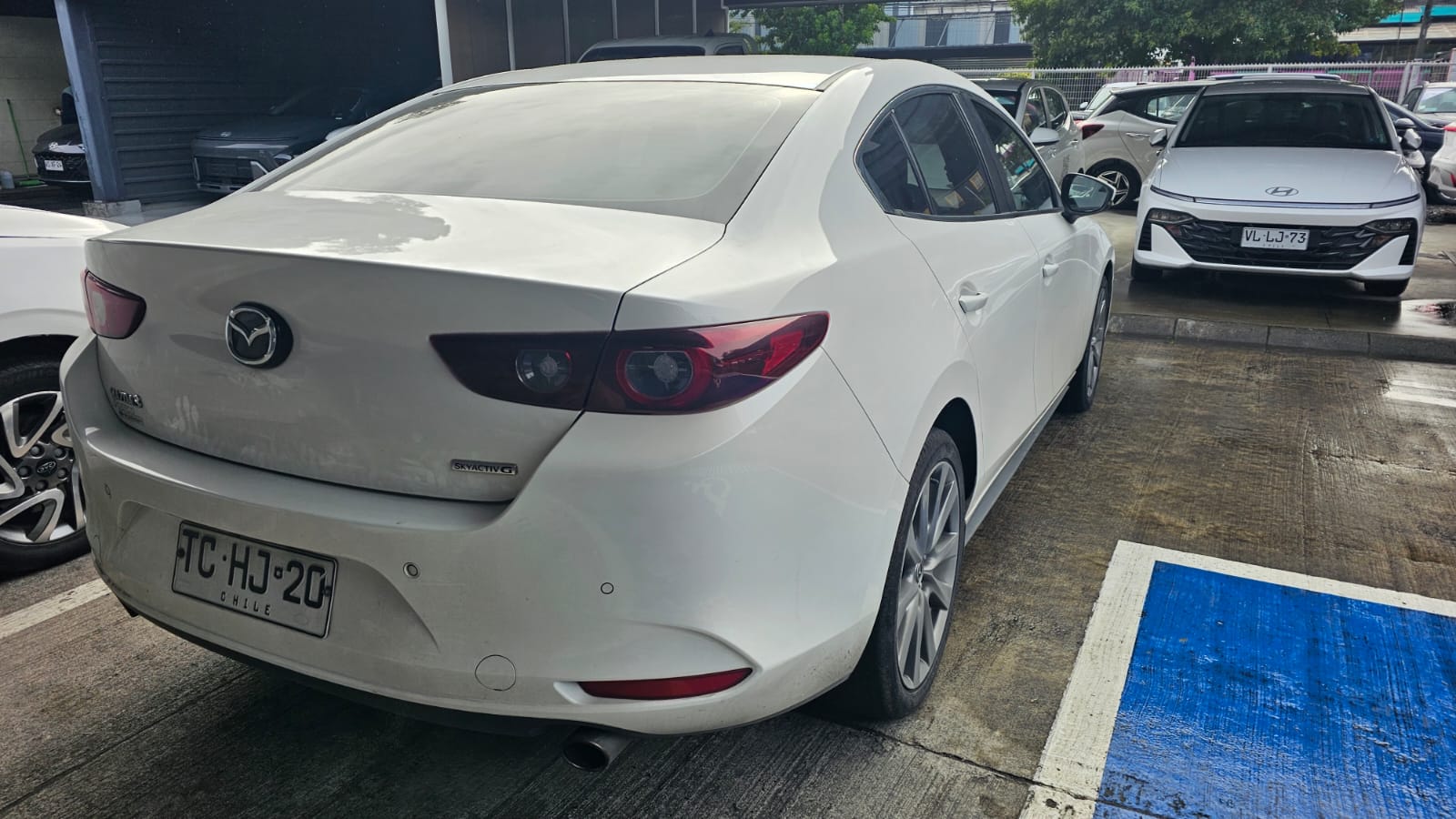 MAZDA MAZDA3 2024 - Imagen 6 de 12