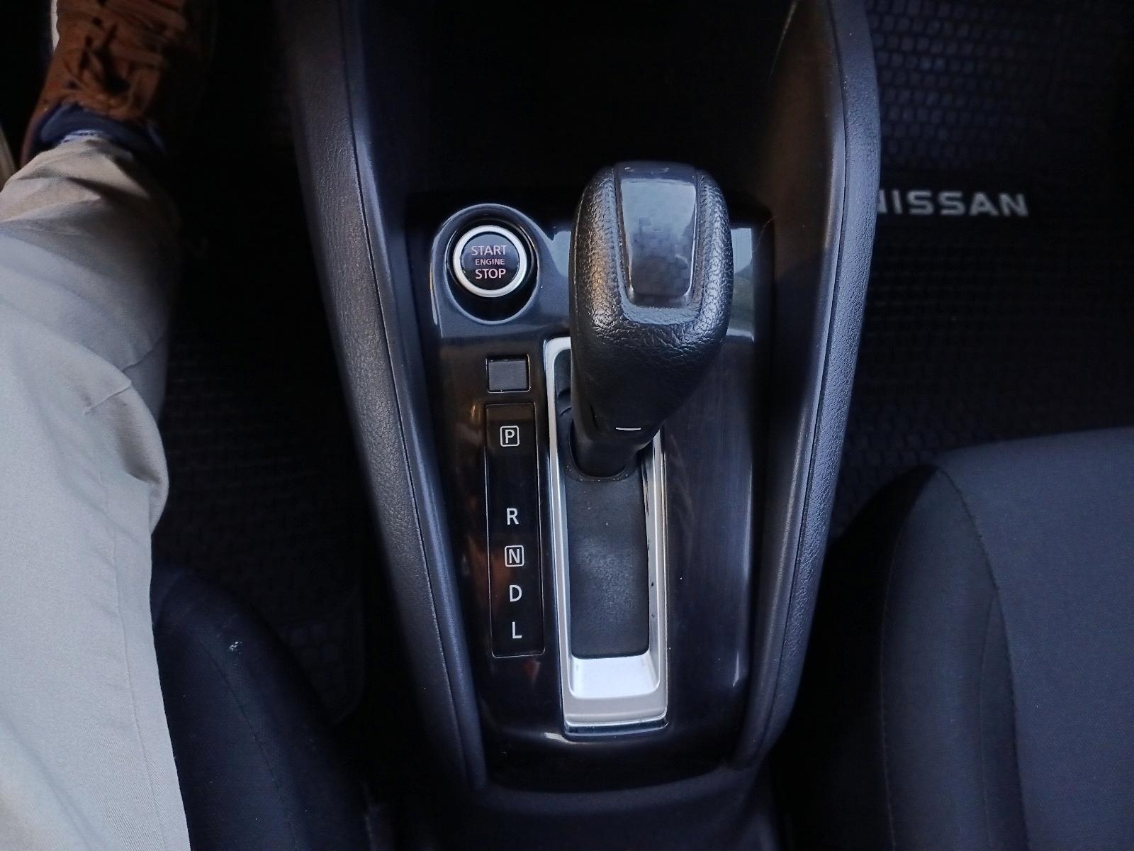 NISSAN VERSA 2021 - Imagen 10 de 12