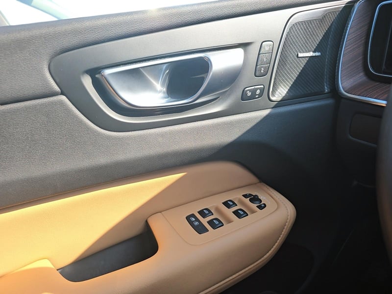 Volvo XC60 2025 - Imagen 11 de 12