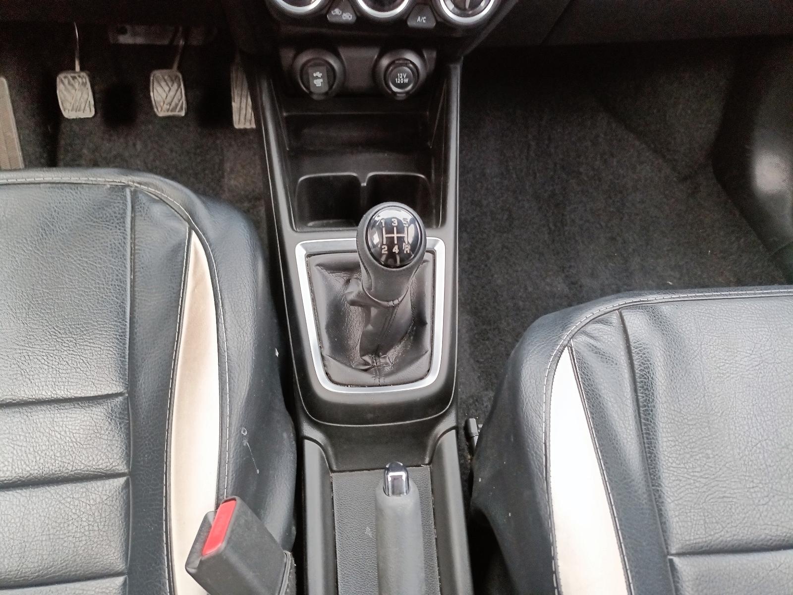 SUZUKI SWIFT 2020 - Imagen 8 de 12