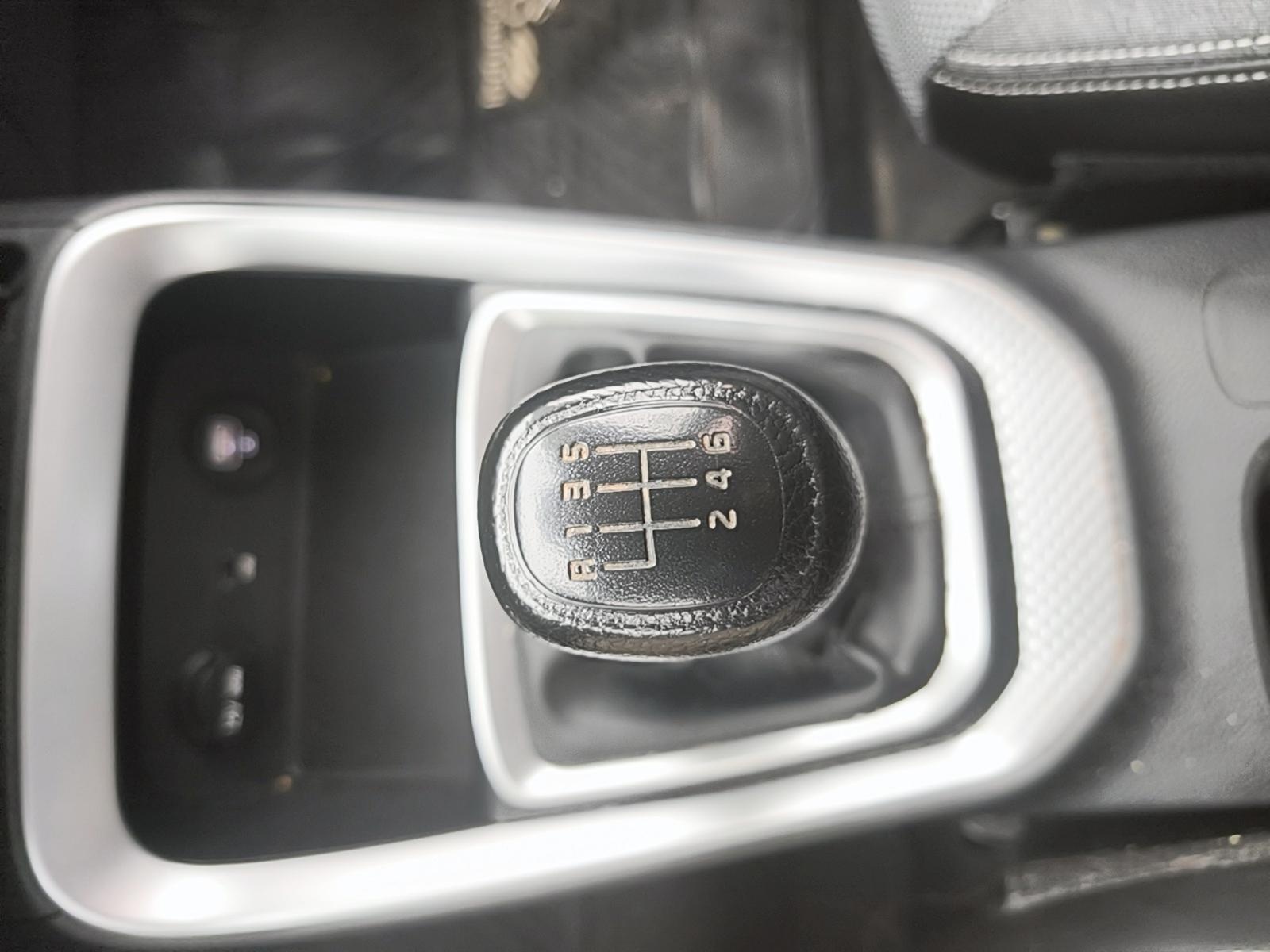 Kia SONET 2021 - Imagen 9 de 12