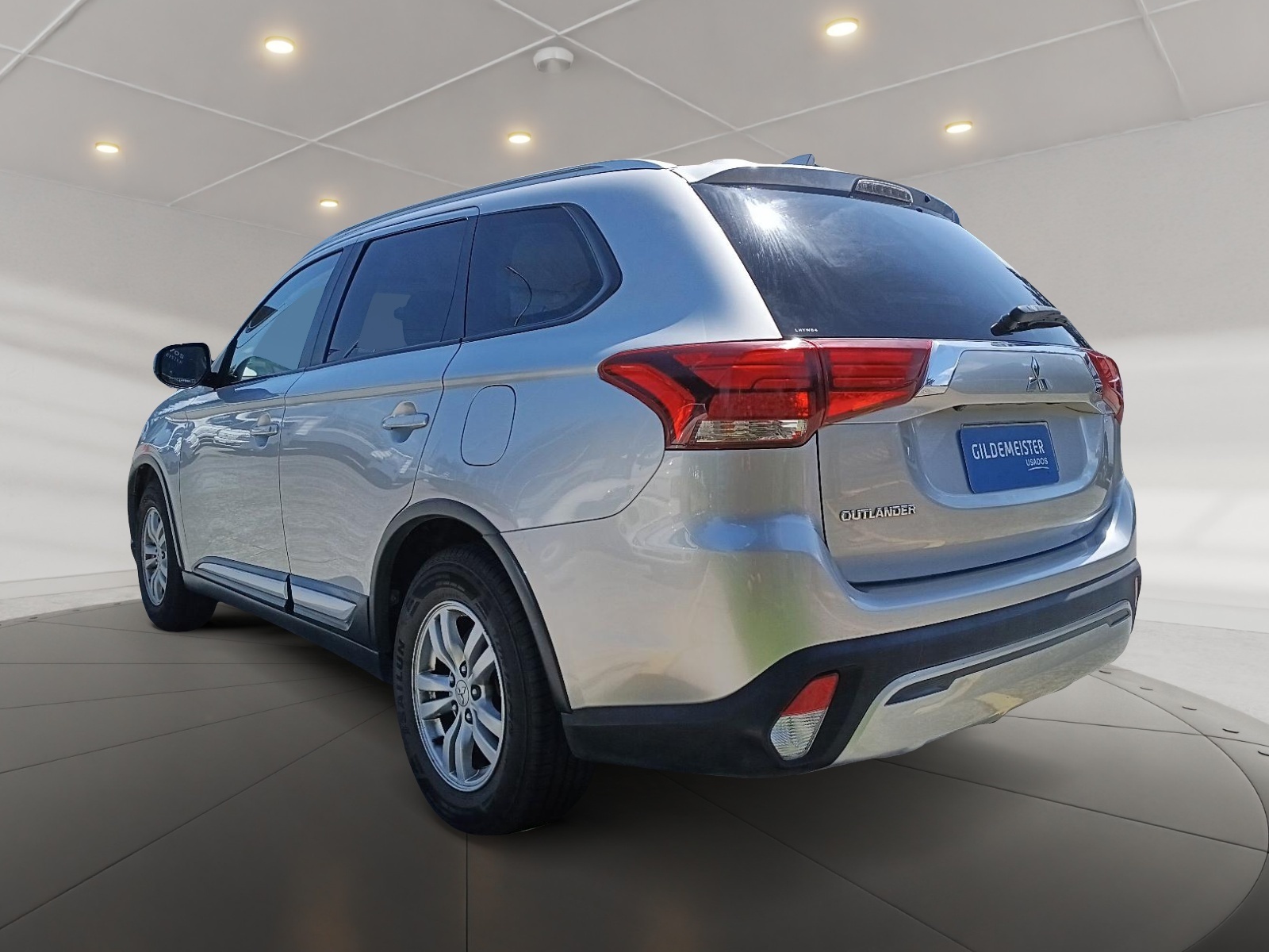 Mitsubishi OUTLANDER 2019 - Foto 2 de 12