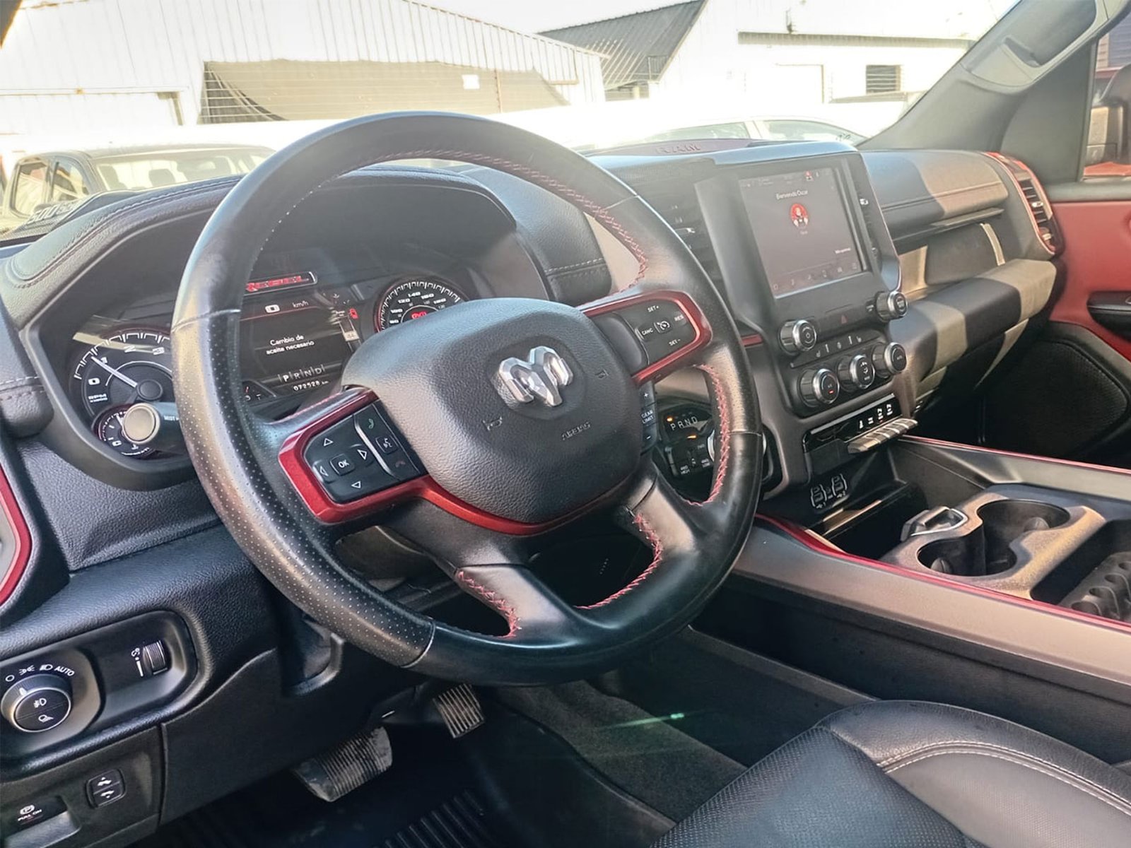 RAM 1500 REBEL CREW DCAB 4X4 5.7 AUT 2022 - Foto 5 de 12