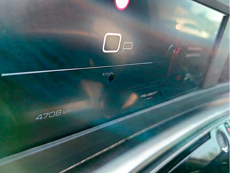 Peugeot 3008 ALLURE 1.2 AUT 2025 - Imagen 6 de 12