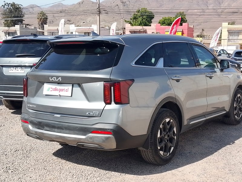 Kia SORENTO 8DCT 4WD 2.2 AUT 2024 - Imagen 7 de 11