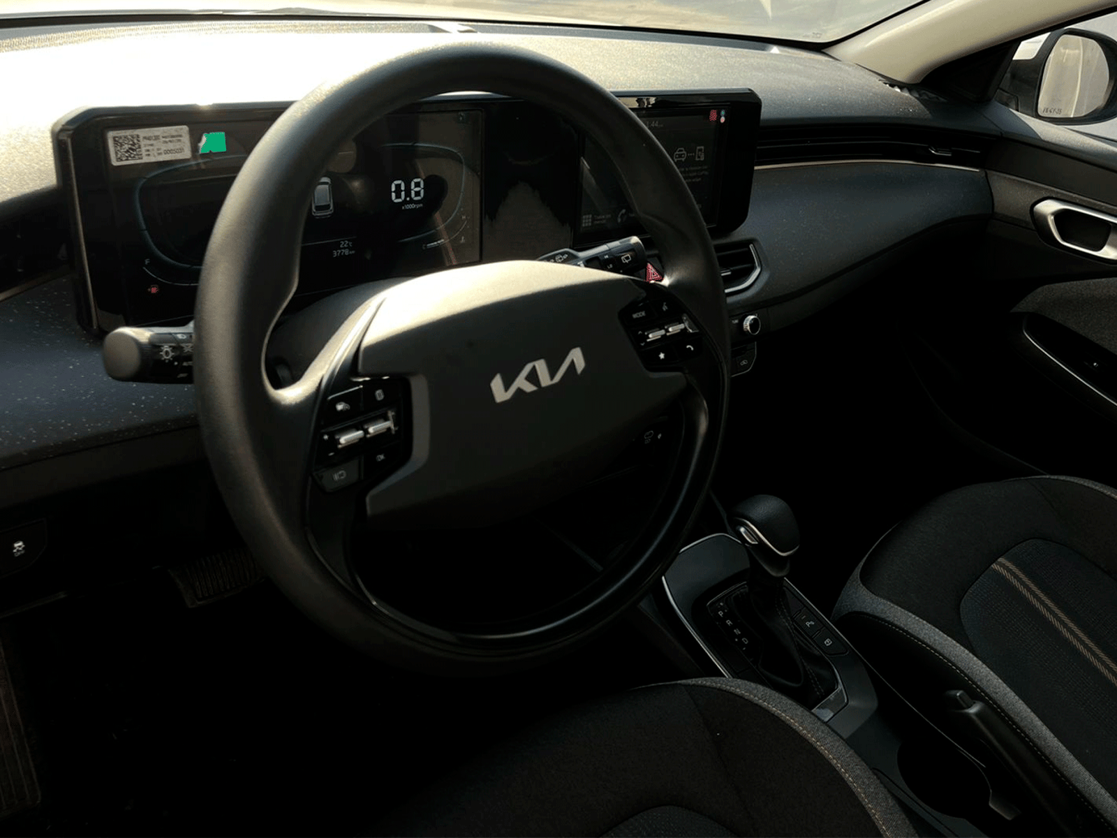 Kia K3 CROSS EX 1.6L 6AT 2026 - Foto 4 de 12