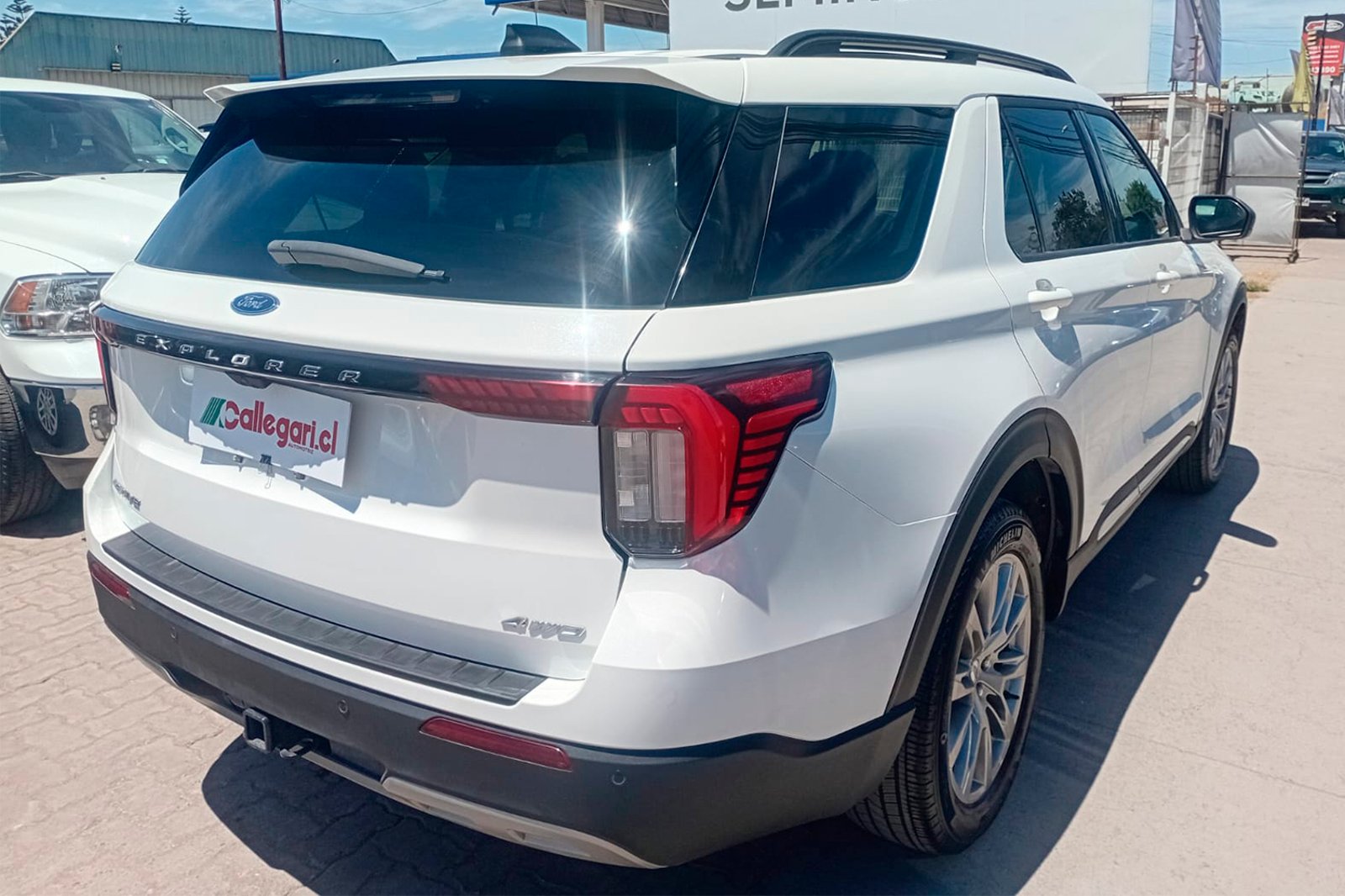 FORD EXPLORER ACTIVE 4X4 2.3 AUT 2025 - Imagen 11 de 12