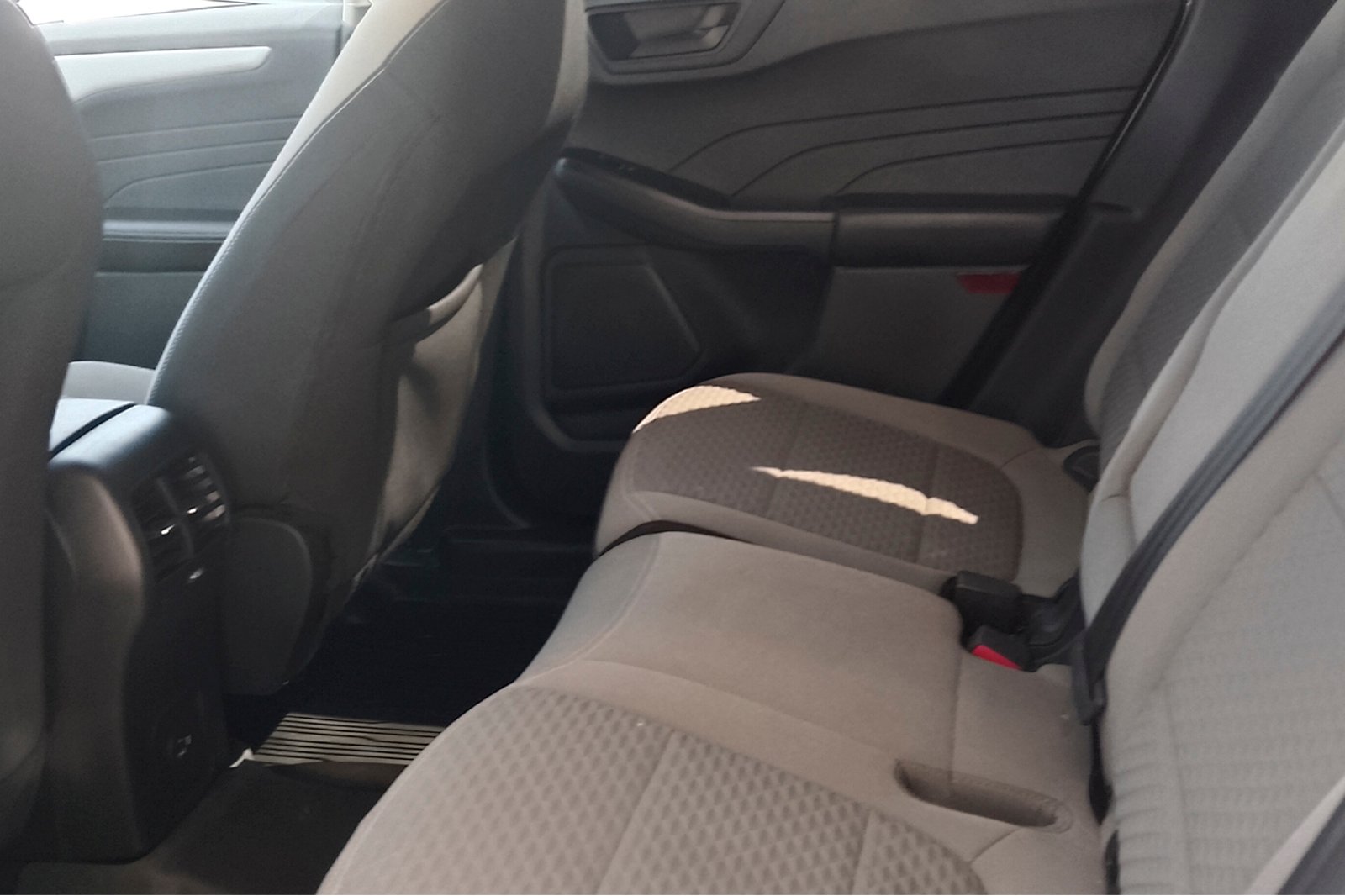 Ford ESCAPE FHEV 2.5 AUT 2023 - Imagen 7 de 11