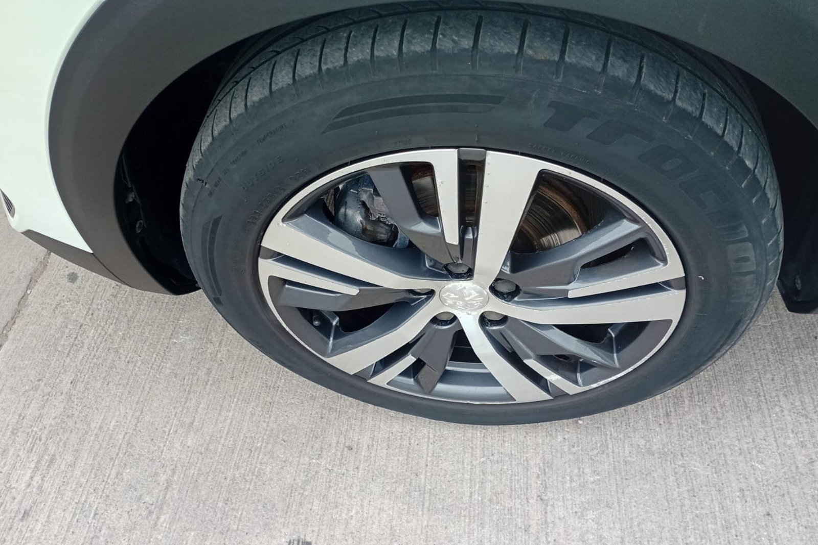 PEUGEOT 3008 PURETECH 1.2L 2023 - Imagen 8 de 12