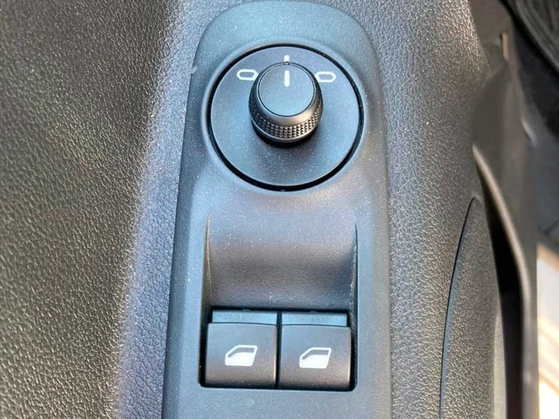 Peugeot PARTNER L1 BLUEHDI 100 2024 - Imagen 6 de 11